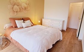 Appartement Neuf Proche Parc De Versailles + Parking